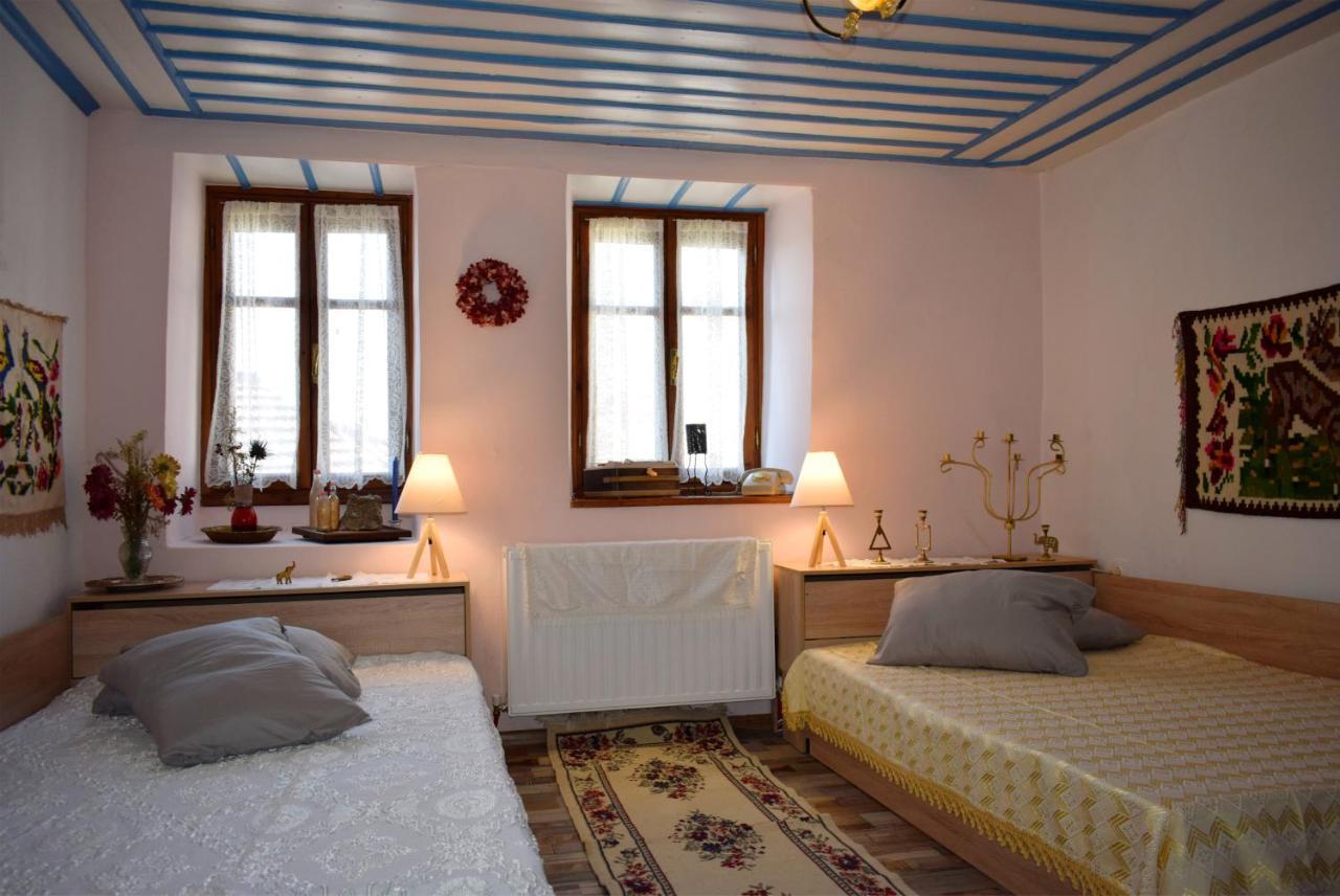 Renovated Old Manor House With Yard Villa Arnaia Luaran gambar