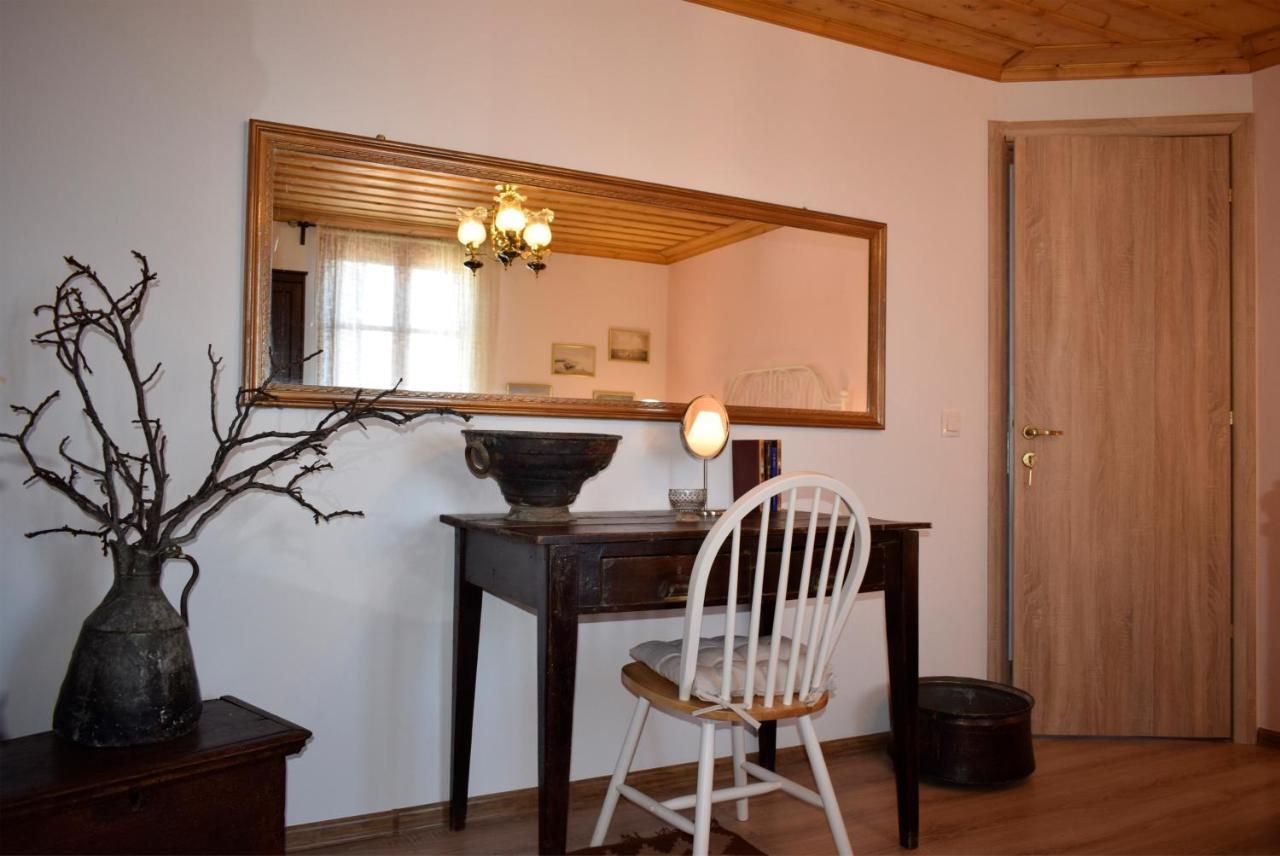 Renovated Old Manor House With Yard Villa Arnaia Luaran gambar