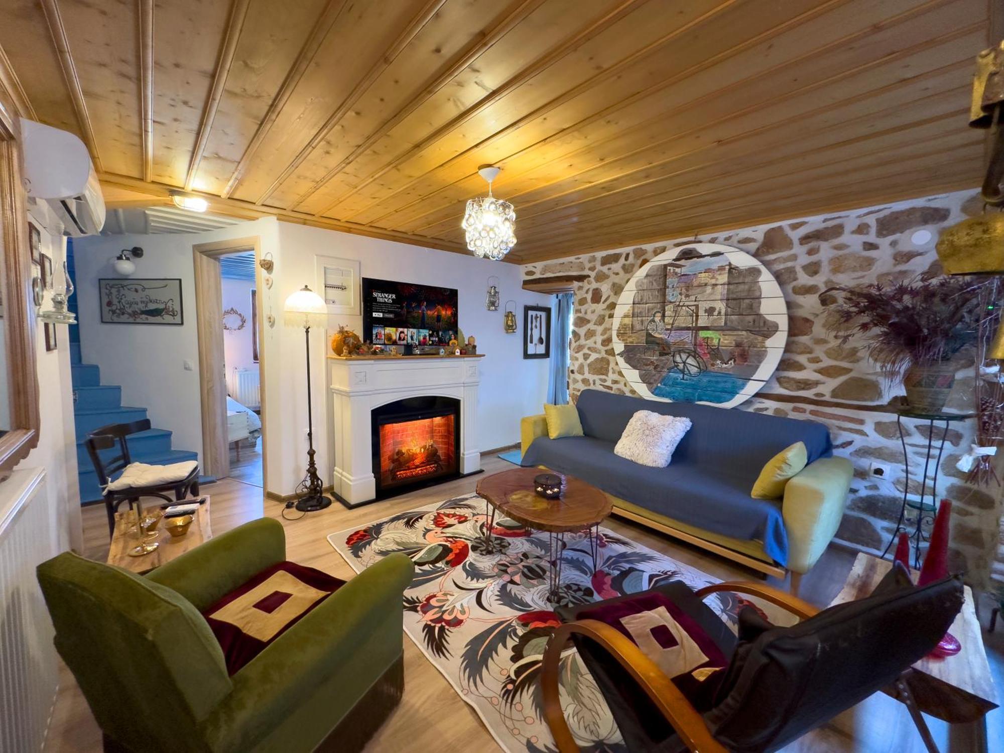 Renovated Old Manor House With Yard Villa Arnaia Luaran gambar